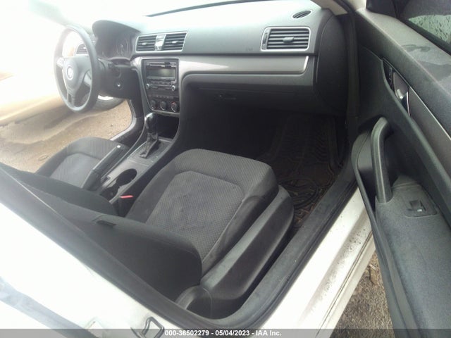 1VWAP7A36EC009516 Volkswagen PASSAT S