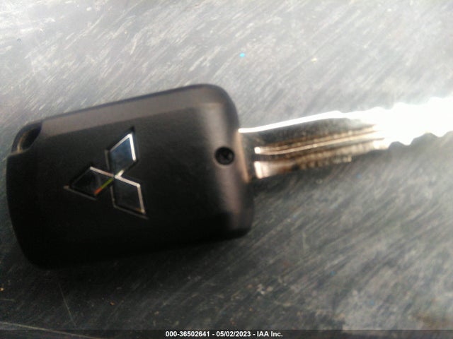 ML32AUHJ8MH004124 Mitsubishi Mirage Es/le/carbonite Edition