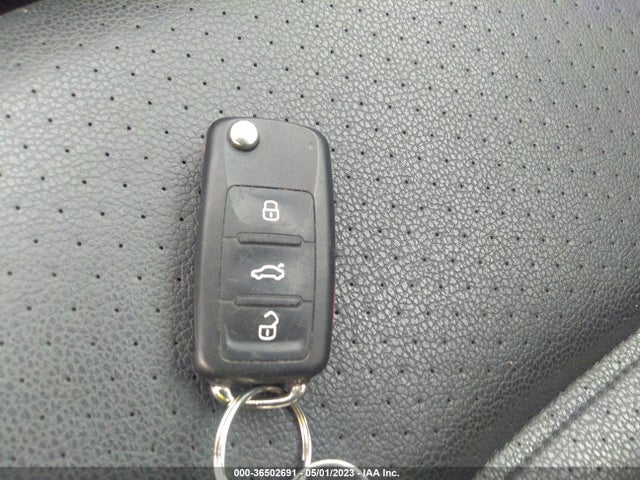 3VWD17AJ9FM288795 Volkswagen Jetta Sedan 1.8t Se