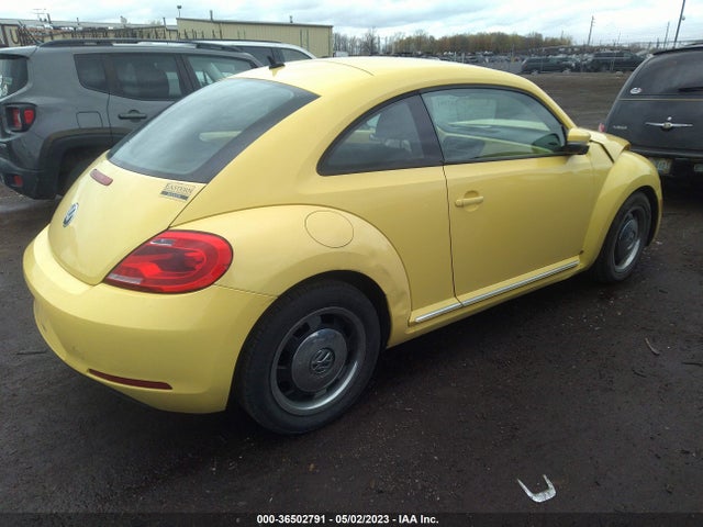 2013 VOLKSWAGEN BEETLE COUPE 2.5L VIN: 3VWJX7AT1DM690455