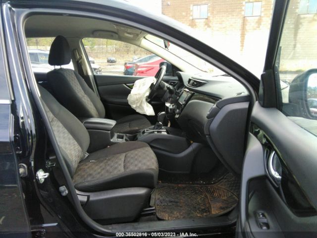 JN1BJ1CR3JW284795 Nissan Rogue Sport Sv