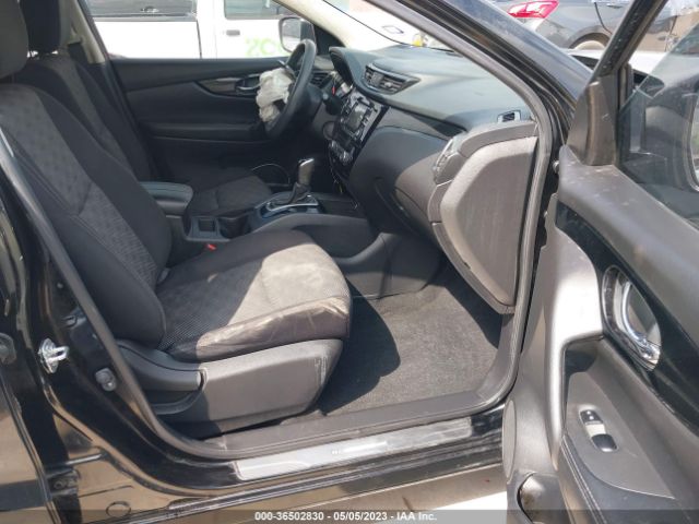 JN1BJ1CP5HW017926 Nissan Rogue Sport Sv