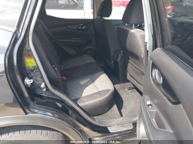 JN1BJ1CP5HW017926 Nissan Rogue Sport Sv