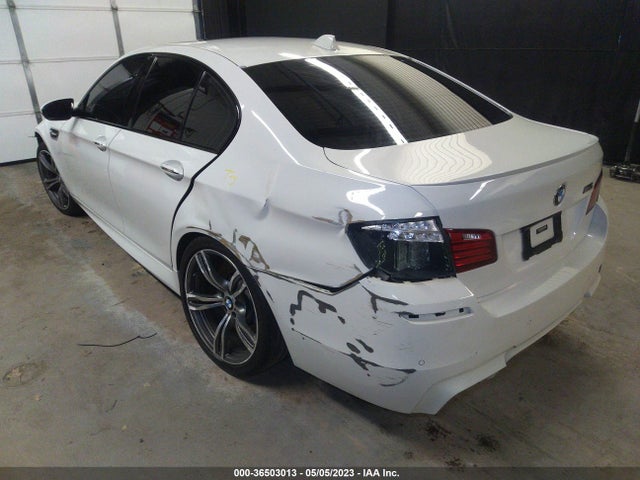 BMW M5 2016 WBSFV9C52GG343247 Image 3