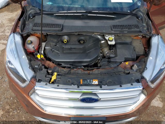 1FMCU0J97HUD81764 Ford Escape Titanium