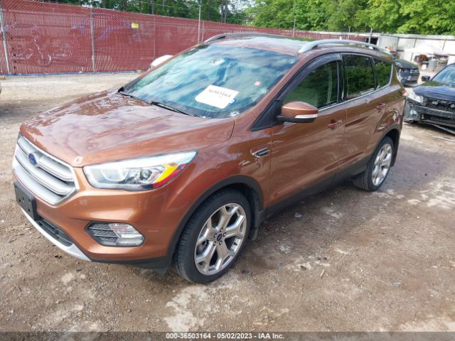 1FMCU0J97HUD81764 Ford Escape Titanium