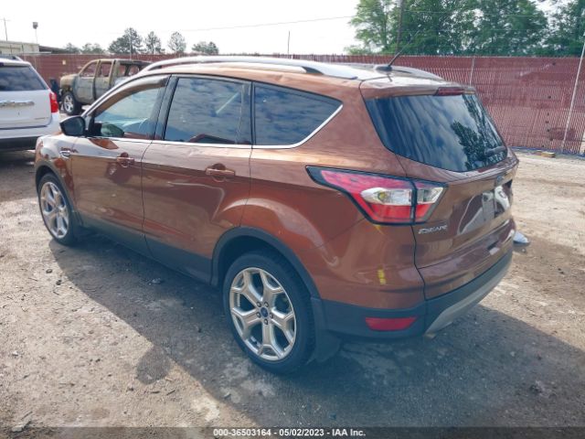 1FMCU0J97HUD81764 Ford Escape Titanium