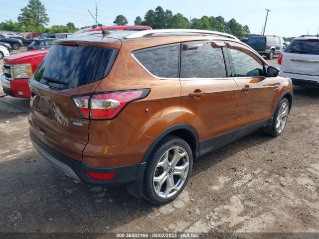 1FMCU0J97HUD81764 Ford Escape Titanium