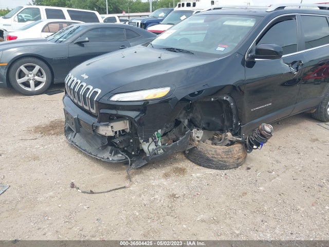 1C4PJLCB3JD539829 Jeep Cherokee Latitude