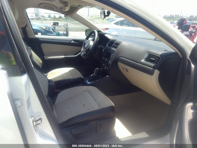 2013 VOLKSWAGEN JETTA SEDAN SEL W/NAV VIN: 3VWLP7AJ2DM261168