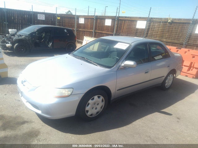 1998 HONDA ACCORD SDN LX VIN: 1HGCG5543WA070131