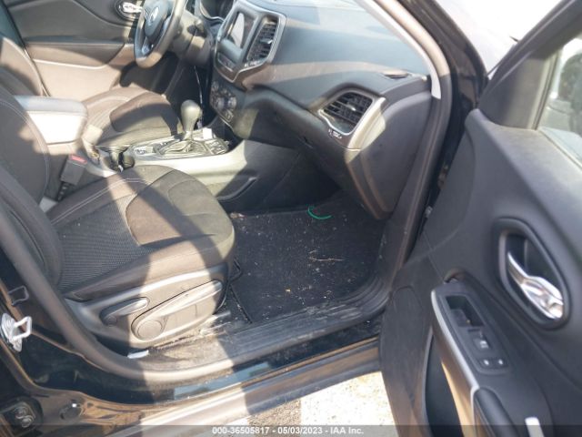 1C4PJLCBXMD112460 Jeep Cherokee Latitude