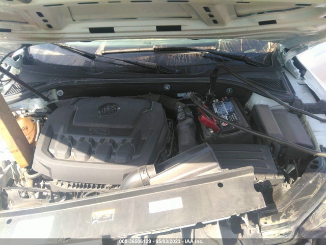 1VWLA7A30KC001384 Volkswagen Passat 2.0t Wolfsburg Edition