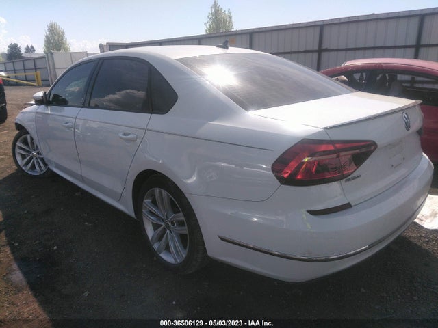 1VWLA7A30KC001384 Volkswagen Passat 2.0t Wolfsburg Edition