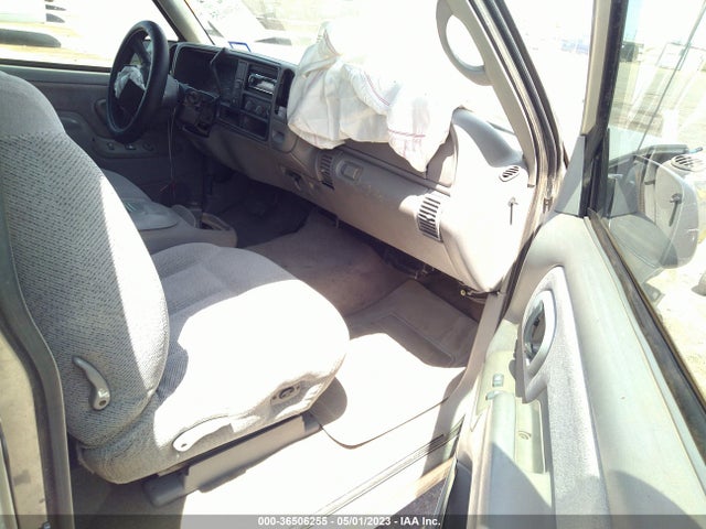 1998 GMC SIERRA 1500 VIN: 2GTEC19M8W1561455