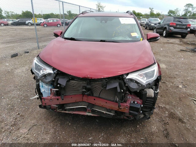 2018 TOYOTA RAV4 XLE VIN: 2T3WFREV1JW463862
