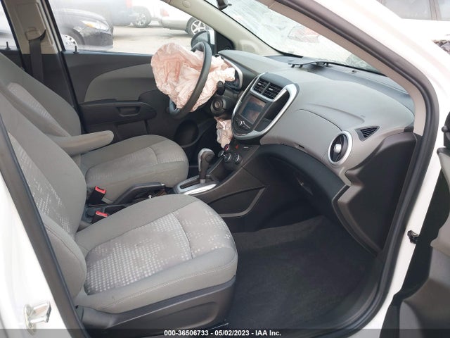 Chevrolet SONIC LS 2017 1G1JB5SHXH4122506 Image 6