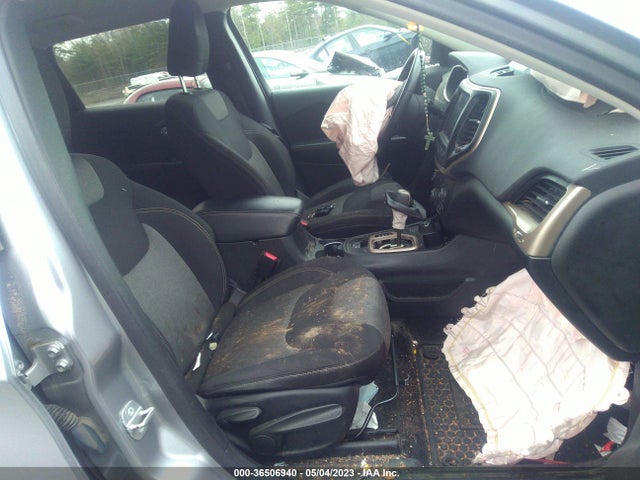 1C4PJMCS1EW151725 Jeep Cherokee Latitude