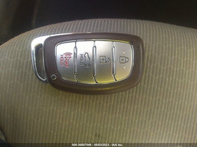 Hyundai Elantra Value Edition 2018 5NPD84LF3JH214695 Image 3