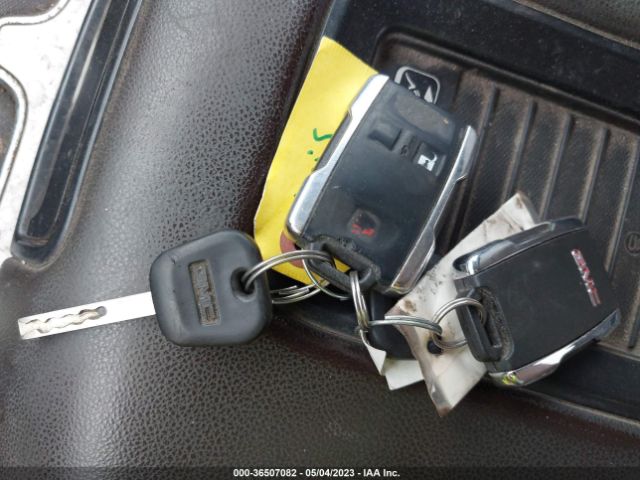 1GT12TEY2JF100579 GMC Sierra 2500hd Slt