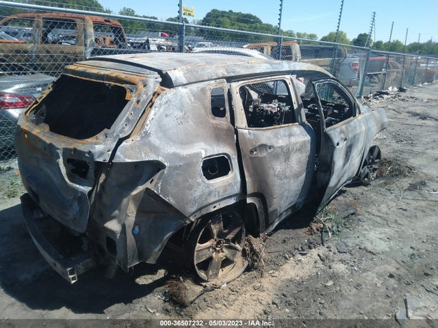 3C4NJCBBXNT137203 Jeep Compass Latitude