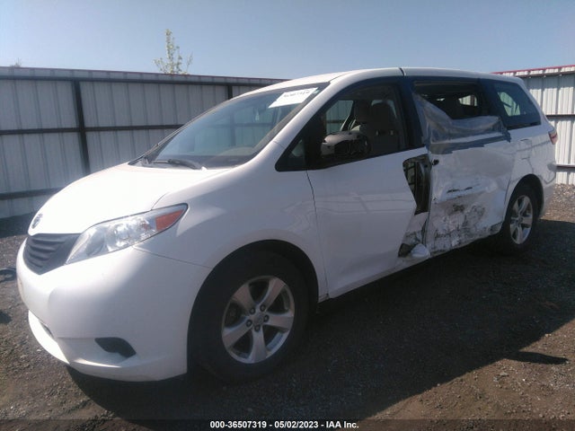 Toyota Sienna L 2017 5TDZZ3DC7HS803397 Image 2