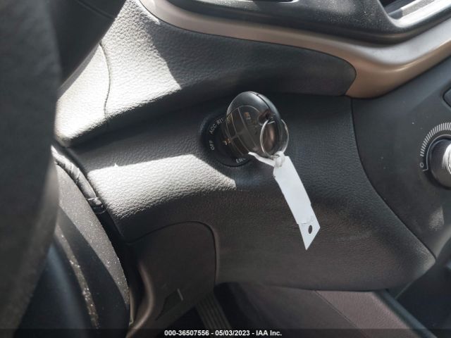 1C4PJMAB2HW665350 Jeep Cherokee Sport