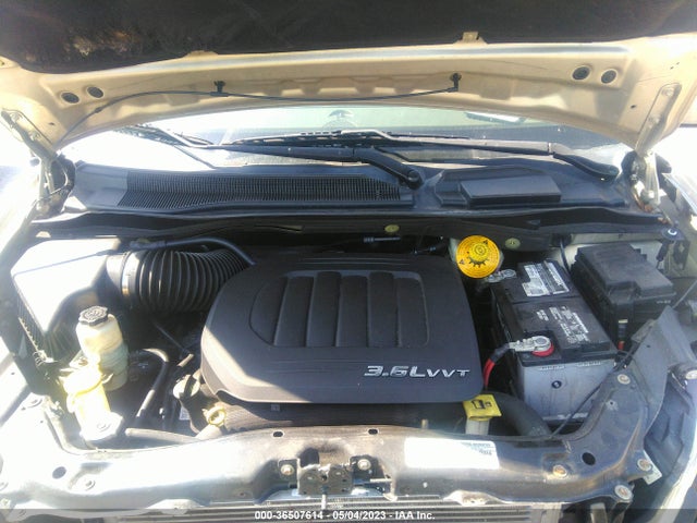 2C4RC1CG7ER235215 Chrysler Town & Country Touring-l