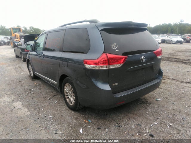 Toyota SIENNA XLE 2014 5TDYK3DC7ES502110 Image 3