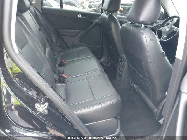 WVGAV7AX6FW615681 Volkswagen TIGUAN S