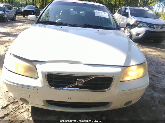 2005 VOLVO S60 VIN: YV1RS592952462582