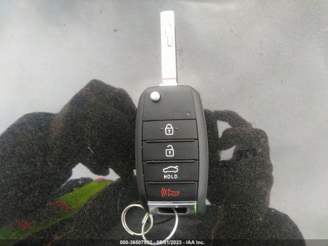5XXGT4L31JG249653 KIA Optima Lx