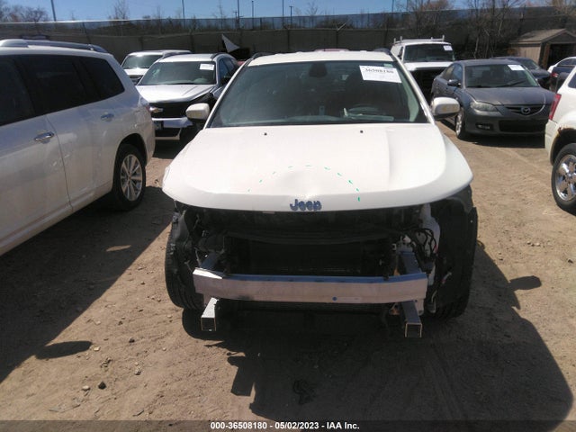 3C4NJDBB8JT150600 Jeep Compass Latitude