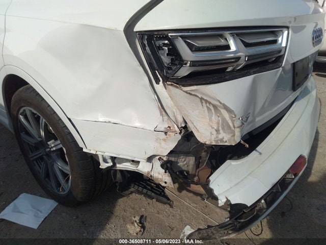 WA1LAAF75HD044949 Audi Q7 Premium Plus