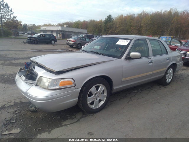 2011 FORD CROWN VICTORIA LX VIN: 2FABP7EV4BX174729