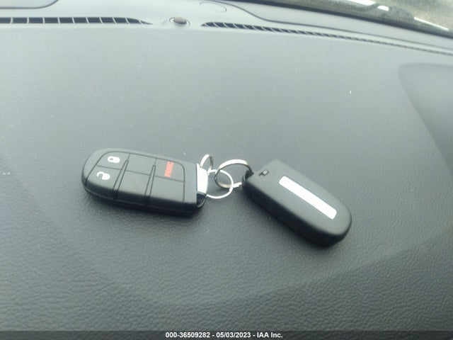 1C4RJFAG2KC855111 Jeep Grand Cherokee Laredo E