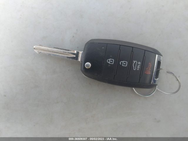 KNAFK5A88J5773855 KIA Forte5 Lx