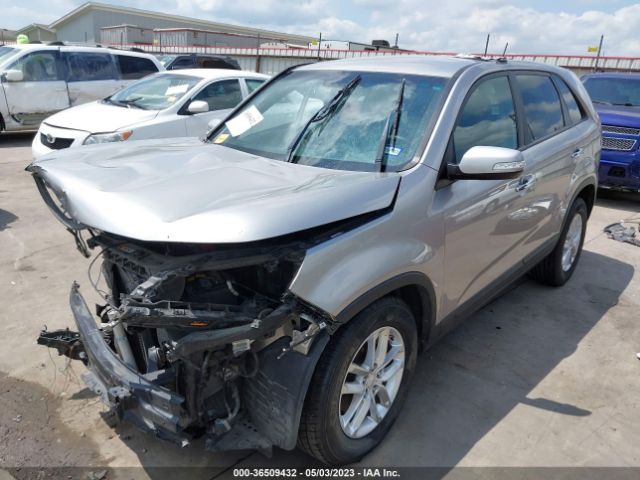 5XYKT3A66FG660146 KIA SORENTO LX