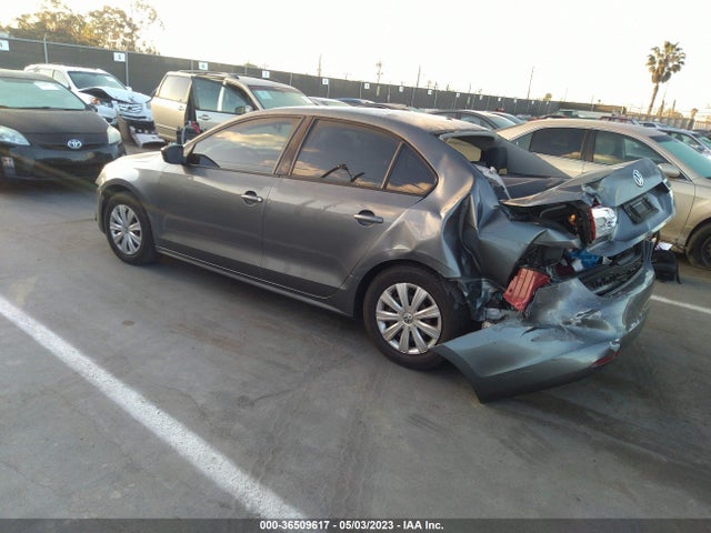3VW2K7AJ4EM311483 Volkswagen Jetta Sedan S