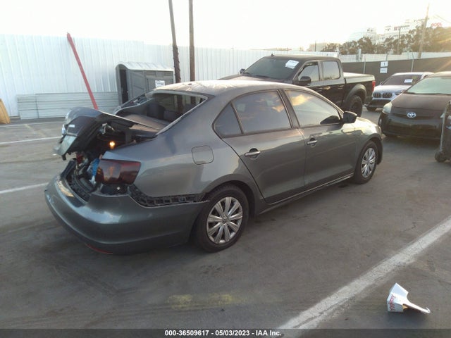 3VW2K7AJ4EM311483 Volkswagen Jetta Sedan S