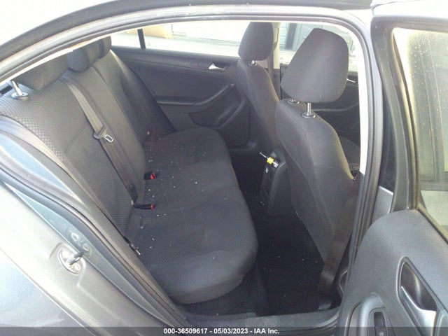 3VW2K7AJ4EM311483 Volkswagen Jetta Sedan S