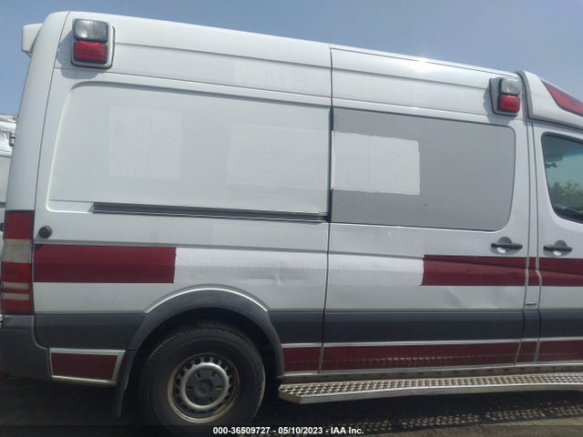 Mercedes-Benz SPRINTER CARGO VANS 2015 WD3PE7CC5F5976280 Image 8