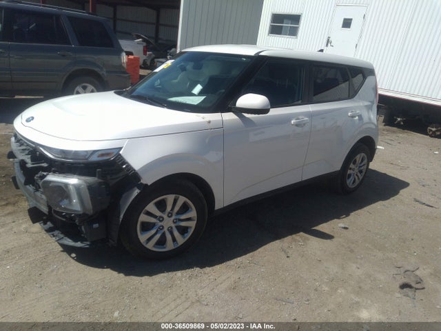 KIA SOUL LX 2021 KNDJ23AU8M7737669 Image 2