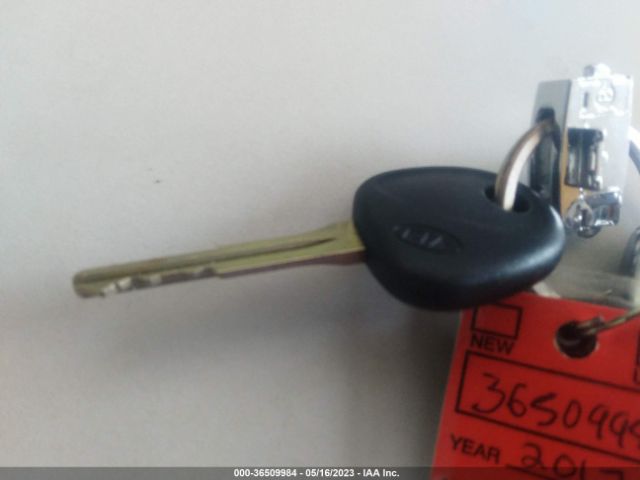 3KPFK4A72HE043099 KIA FORTE LX