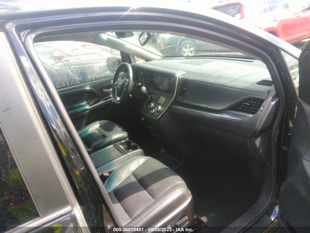 Toyota SIENNA SE 2017 5TDXZ3DC9HS885298 Image 5