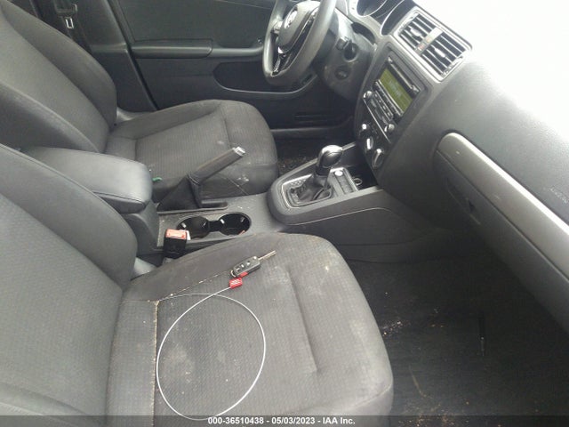 3VWD17AJ4FM211123 Volkswagen Jetta Sedan 1.8t Se