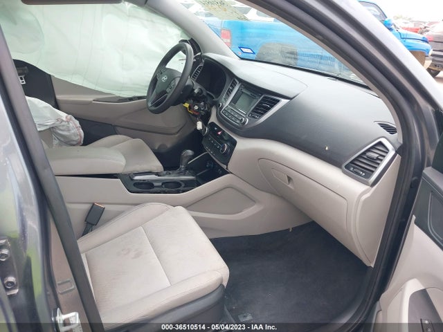 2016 HYUNDAI TUCSON SE VIN: KM8J33A47GU061696