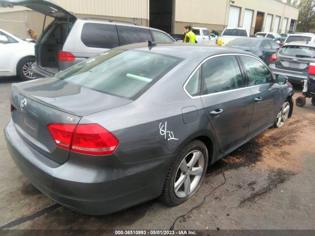 1VWAS7A39EC049457 Volkswagen Passat Wolfsburg Ed