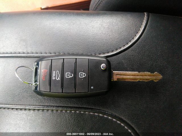 3KPFL4A71JE274093 KIA FORTE LX