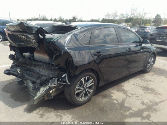3KPF24ADXPE585457 KIA Forte Lxs